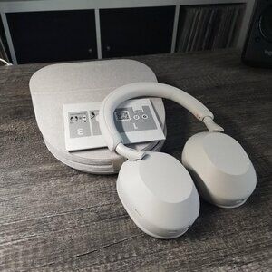 * NEW * Sony WH-1000XM5 active noise cancelling (ANC) wireless headphones